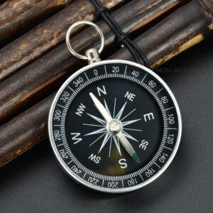 Praktický kompas - čierny, hliníkové telo