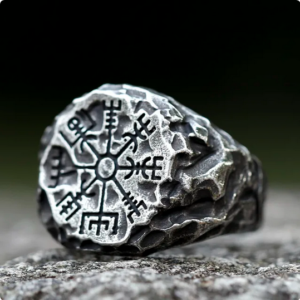 Vikingský prsteň - ukazovateľ cesty (vegvísir)