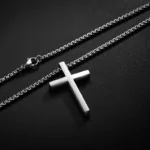 Krížik - prívesok z chirurgickej ocele 316L